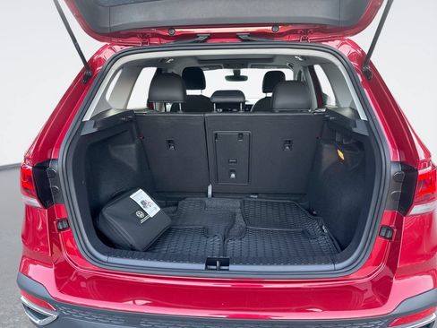 Used 2023 Volkswagen Taos SE w/ Panoramic Sunroof Package FWD image 21