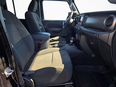Used 2020 Jeep Gladiator Sport w/ Quick Order Package 24S AWD/4WD image 23
