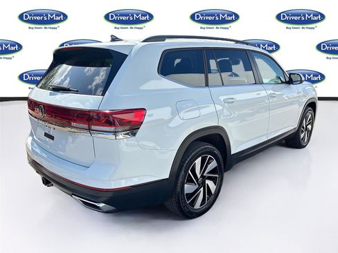 Used 2025 Volkswagen Atlas SE image 7