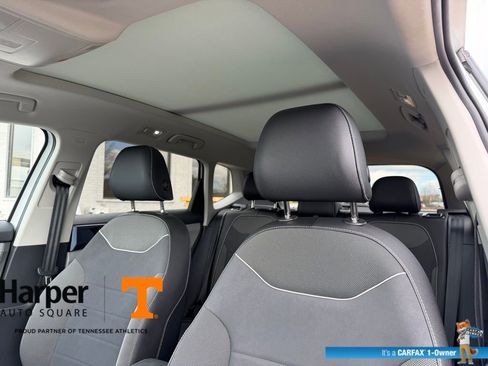 Used 2024 Volkswagen Taos SE image 12