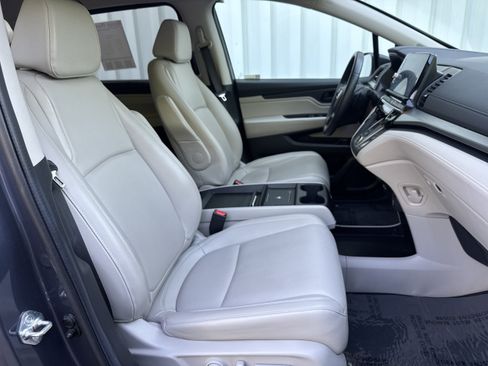 Used 2025 Honda Odyssey EX-L image 16