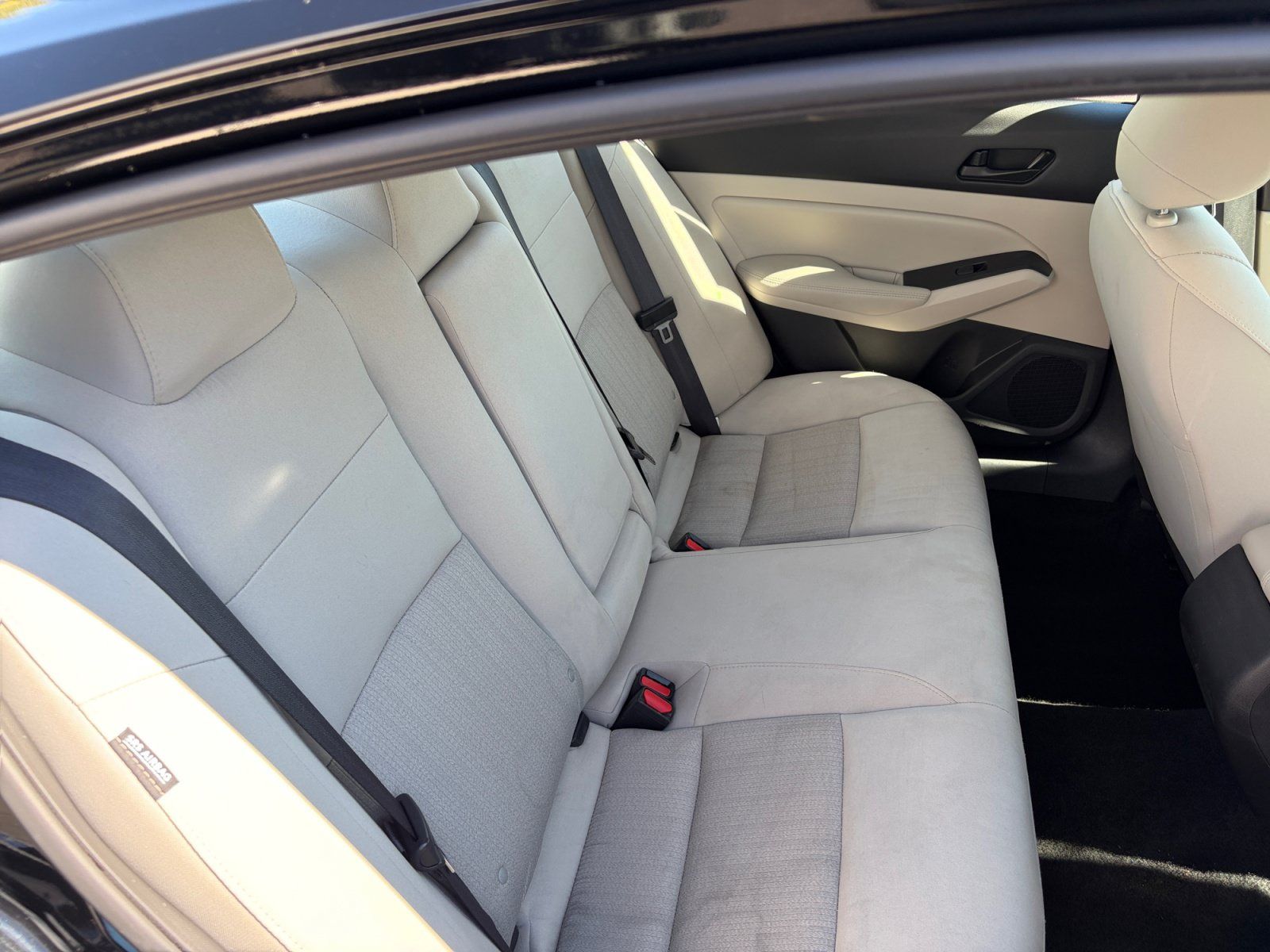 Used 2025 Nissan Altima 2.5 SV FWD image 18