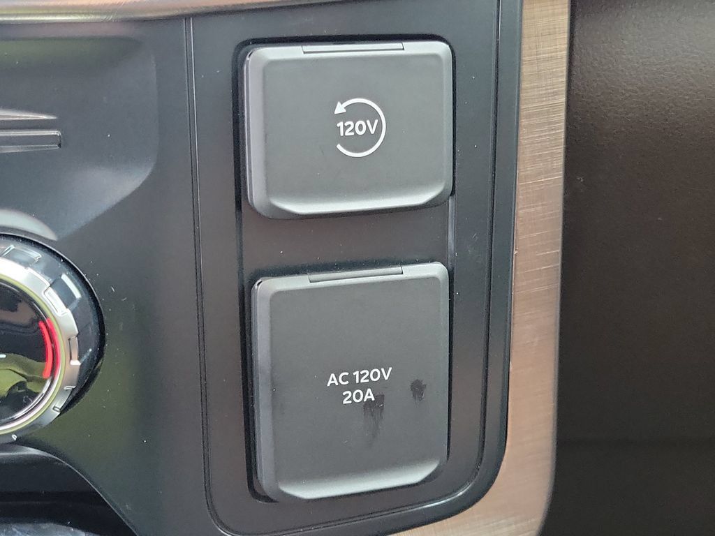 Used 2025 Ford F150 King Ranch w/ FX4 Off-Road Package AWD/4WD image 33