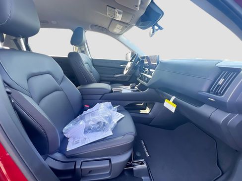 New 2026 Nissan Pathfinder SL image 31