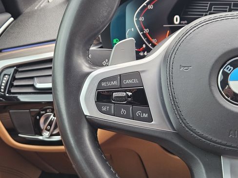 Used 2021 BMW 530i w/ M Sport Package image 28