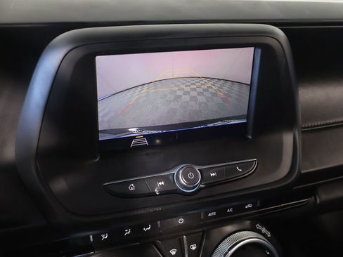 Used 2020 Chevrolet Camaro LT image 6