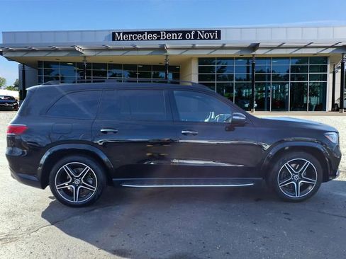 Used 2023 Mercedes-Benz GLS 580 4MATIC image 6