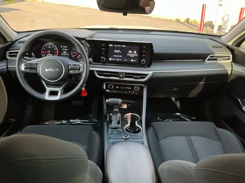Used 2022 Kia K5 LX image 17