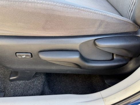 Used 2017 Toyota Prius V Three image 17