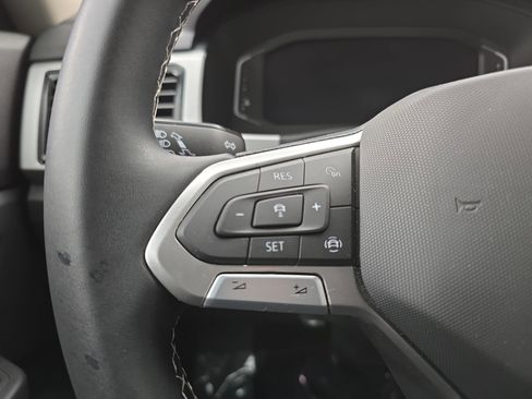 Certified 2023 Volkswagen Atlas SE image 18