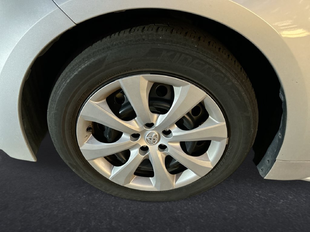 Used 2023 Toyota Corolla LE FWD image 10
