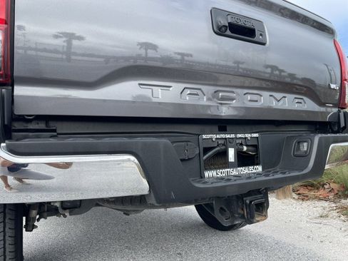 Used 2019 Toyota Tacoma SR5 image 25