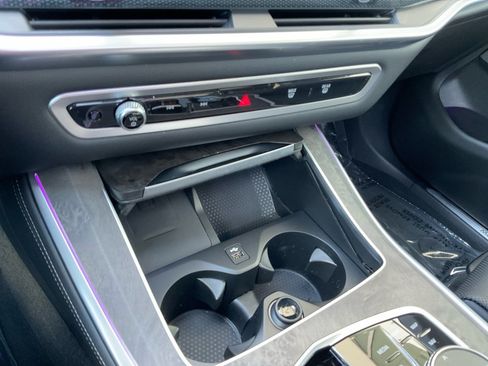 Used 2024 BMW X5 xDrive40i w/ Parking Assistance Package AWD/4WD image 18