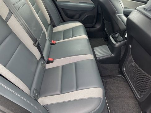 Used 2021 Volvo S60 T8 R-Design image 18