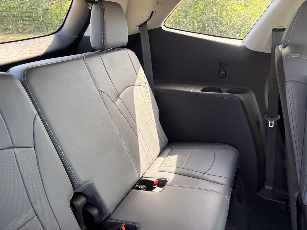 Used 2021 Buick Enclave Essence FWD image 34