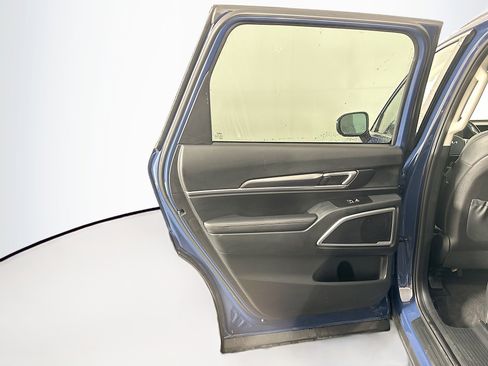 Used 2025 Kia Telluride S FWD image 27