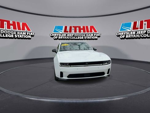 Used 2024 Dodge Charger Scat Pack w/ Plus Group image 2