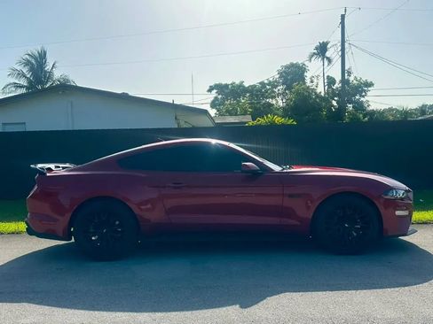 Used 2022 Ford Mustang GT Premium RWD image 3