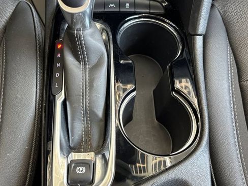 Used 2023 Buick Encore GX Preferred w/ Cold Weather Comfort Package FWD image 33