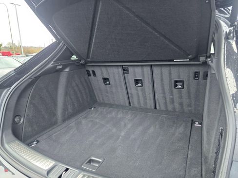 Used 2025 Porsche Macan image 22