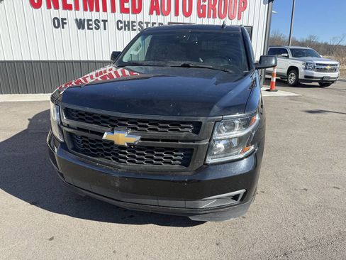 Used 2020 Chevrolet Suburban LT image 2