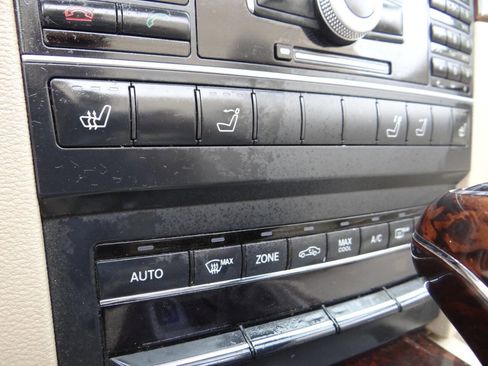 Used 2011 Mercedes-Benz E 350 Cabriolet w/ Premium 1 Pkg image 17