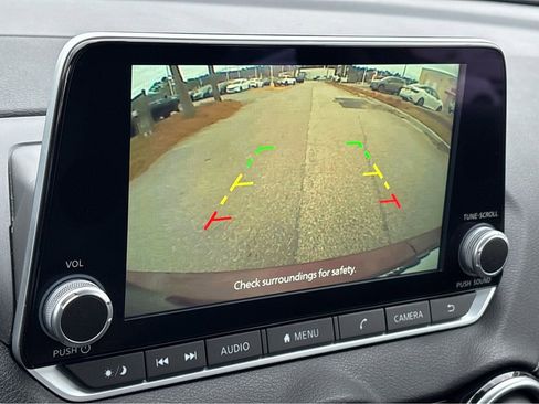 Used 2022 Nissan Sentra SV FWD image 15