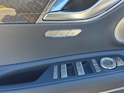 New 2026 Genesis GV80 3.5T e-SC image 16