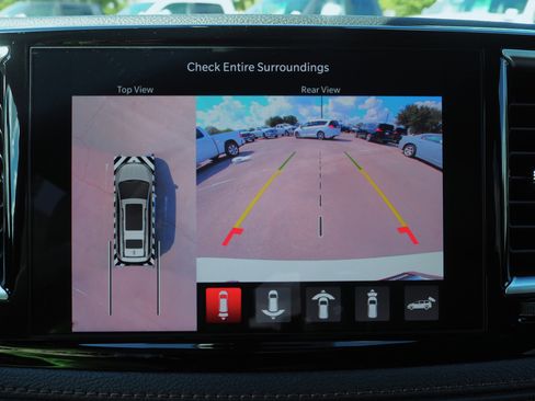 New 2026 Chrysler Pacifica Pinnacle image 21