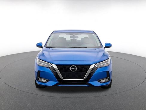 Used 2025 Nissan Sentra SV FWD image 2