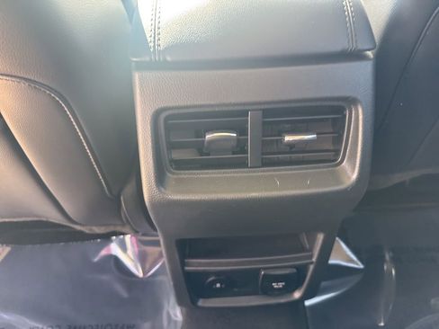 Used 2024 Ford Edge SEL w/ Convenience Package image 19