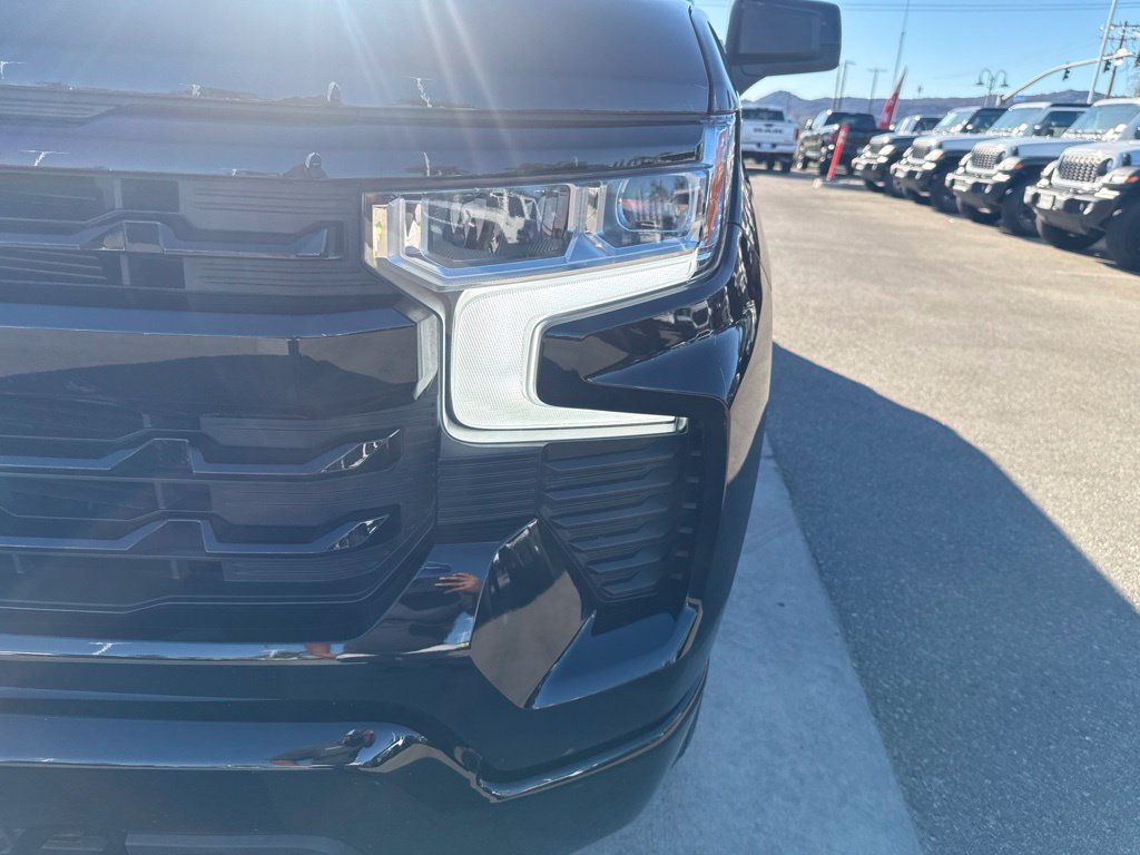 Used 2023 Chevrolet Silverado 1500 RST AWD/4WD image 13