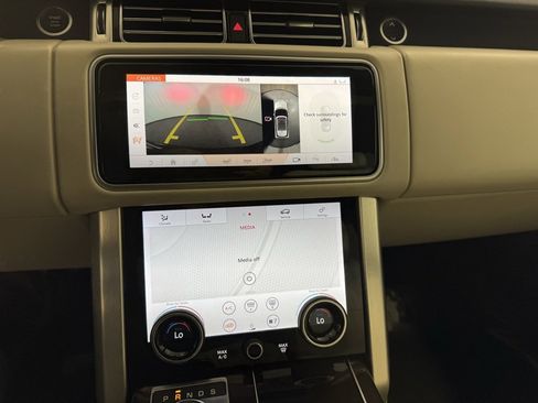 Used 2018 Land Rover Range Rover HSE image 26