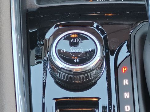 New 2026 GMC Canyon Denali w/ LPO, Denali Black Edition image 20