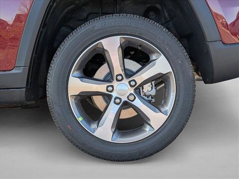 New 2026 Jeep Grand Cherokee Limited image 10