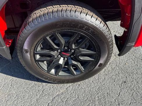 New 2026 GMC Sierra 1500 Elevation image 2