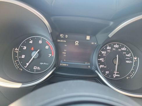 Used 2022 Alfa Romeo Stelvio Veloce AWD/4WD image 37