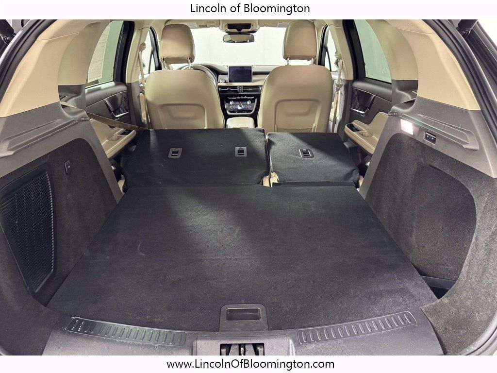 Used 2022 Lincoln Corsair AWD w/ Premium Package image 18