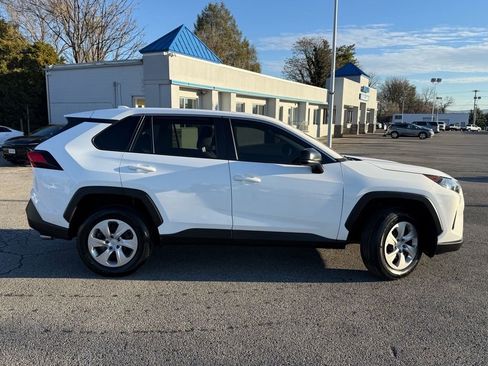 Used 2022 Toyota RAV4 LE image 3