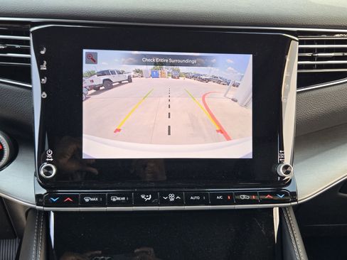 New 2025 Jeep Wagoneer L Series II w/ Premium Group I image 15