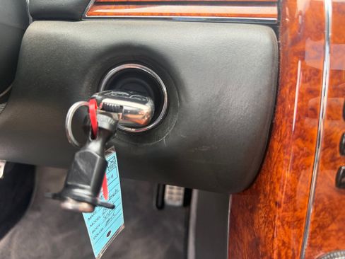 Used 2005 Maybach 57 RWD image 21