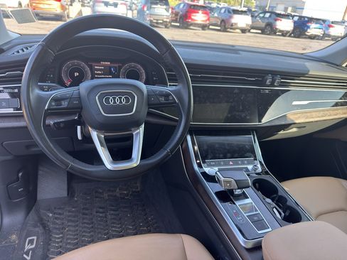 Used 2020 Audi Q7 3.0T Premium AWD/4WD image 9