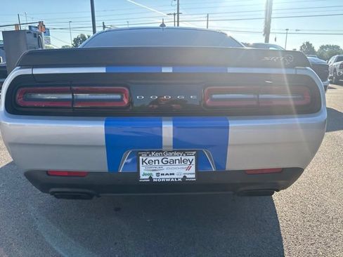 Used 2023 Dodge Challenger SRT Hellcat RWD image 9