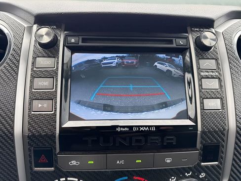 Used 2016 Toyota Tundra SR5 w/ SR5 Upgrade Package image 19