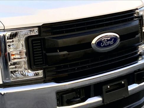 Used 2019 Ford F250 XL w/ XL Value Package AWD/4WD image 24