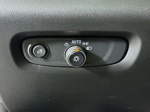 Used 2024 Chevrolet Traverse LT AWD/4WD image 10