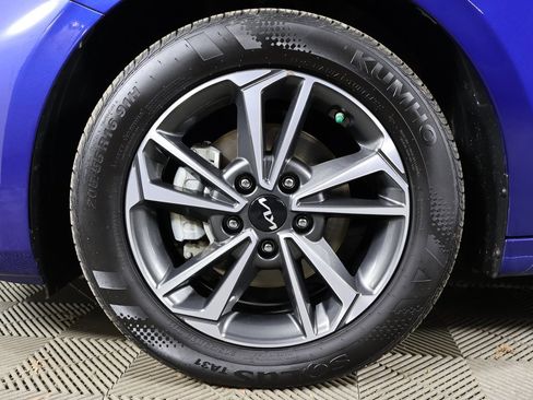 Used 2023 Kia Forte LXS image 16