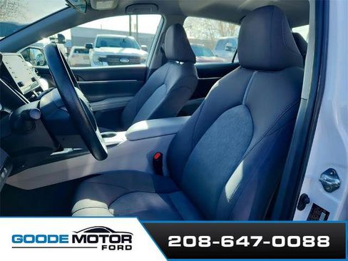 Used 2023 Toyota Camry LE image 10