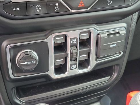 Used 2020 Jeep Wrangler Unlimited Sport S AWD/4WD image 26