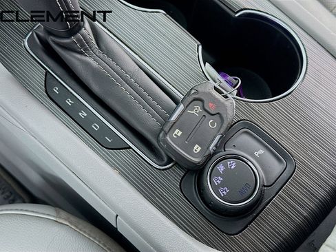 Used 2019 GMC Acadia SLT w/ LPO, Cargo Package image 24